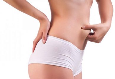 Karın Germe Ameliyatı İle Birlikte Liposuction Neden Yapılmalı?